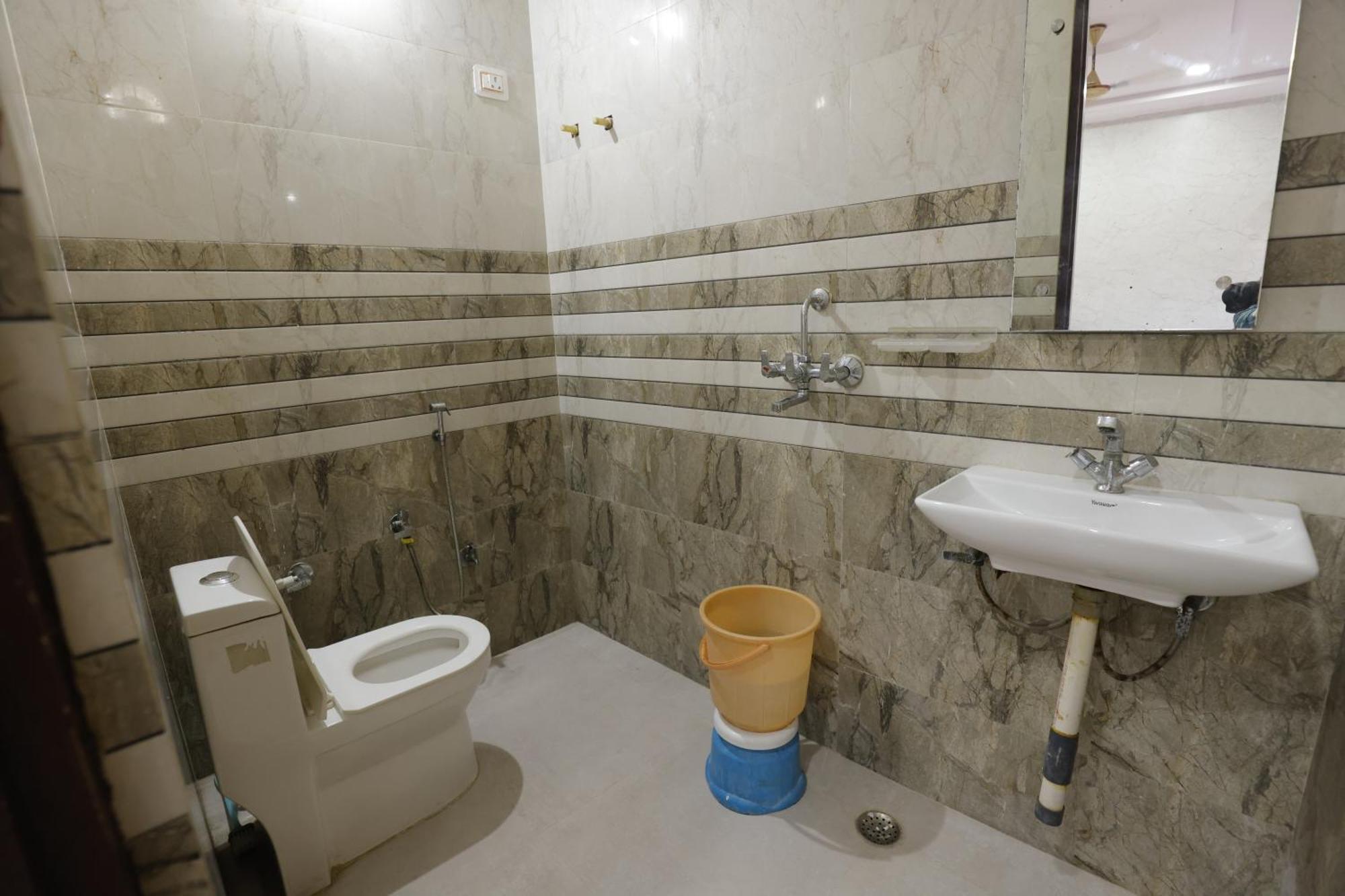 Basil Inn Home Stay Walking Distance From Taj Mahal Agra Agra  Exterior foto